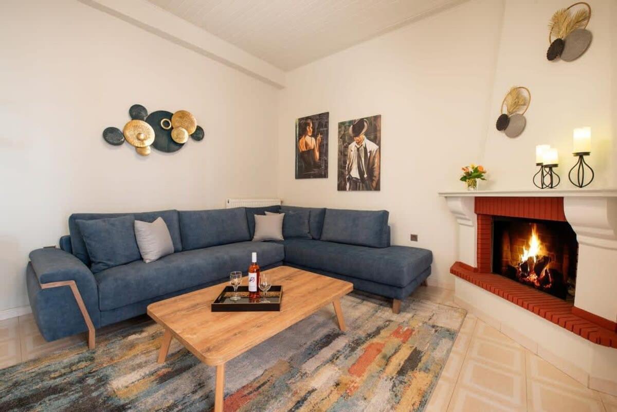 Dolce Favola Nomad Casa - Kalamata'S City Getaway Εξωτερικό φωτογραφία